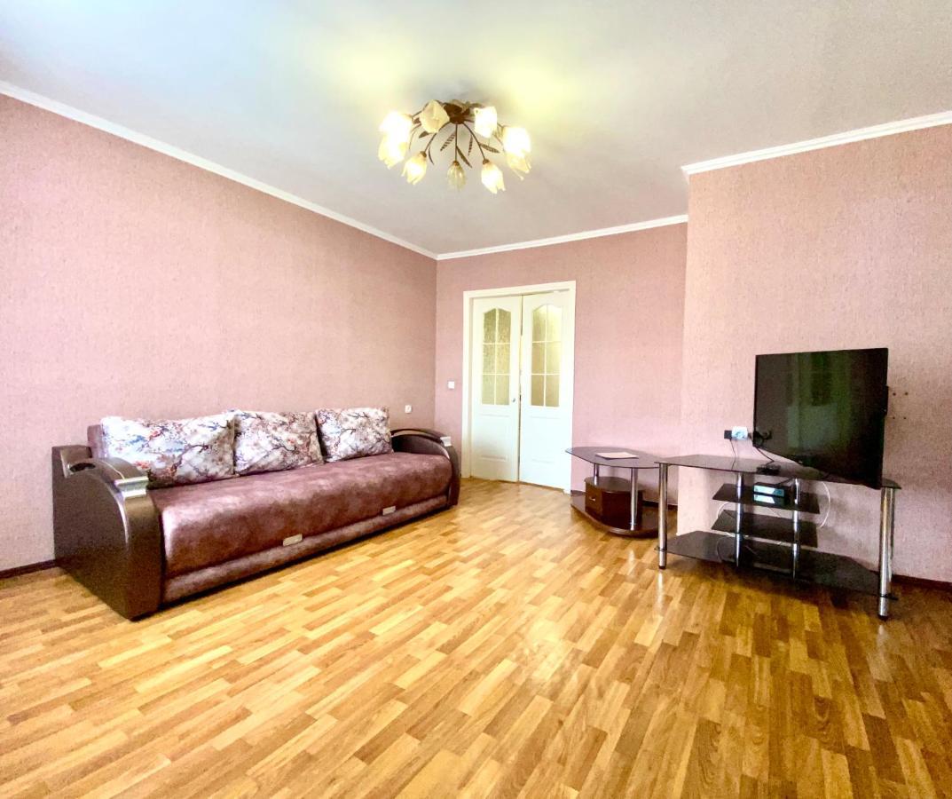 Apartpoltava Центр Полтави, Простора Та Зручна Квартира Біля Пует, 2-Окремі Кімнати, Звітна Документація Для Відрядження エクステリア 写真